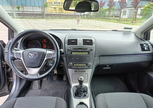Toyota Avensis cena 20900 przebieg: 298596, rok produkcji 2009 z Błonie małe 277